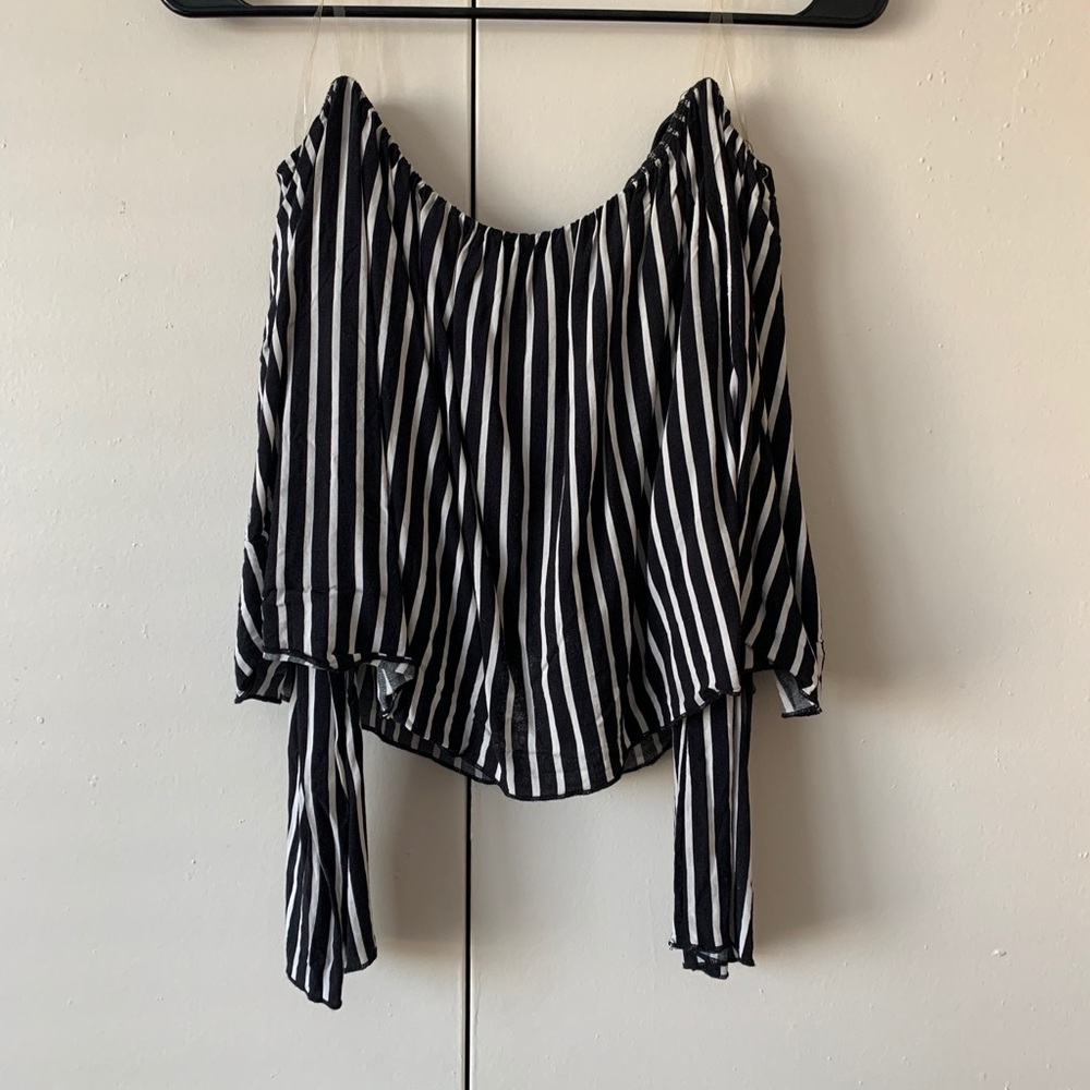Pink Box Boutique black/white, off shoulder top